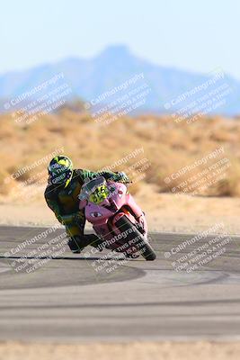 media/Jan-10-2025-CVMA Friday Practice (Fri) [[489e0da257]]/Group 4 and Trackday/Session 4 (Turn 16)/